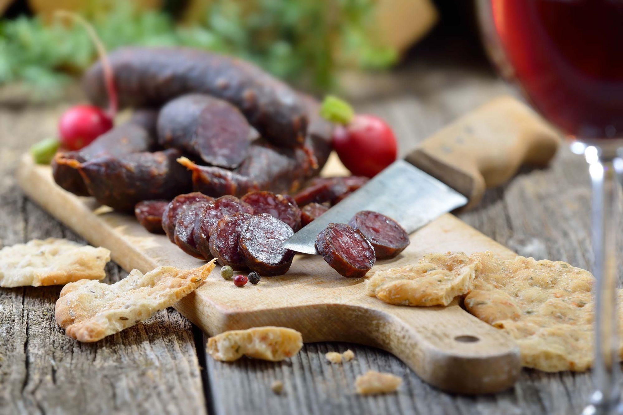 Fein-würzige Hartwürstel vom Duroc- oder Wollschwein - Gaumenfest.at ...